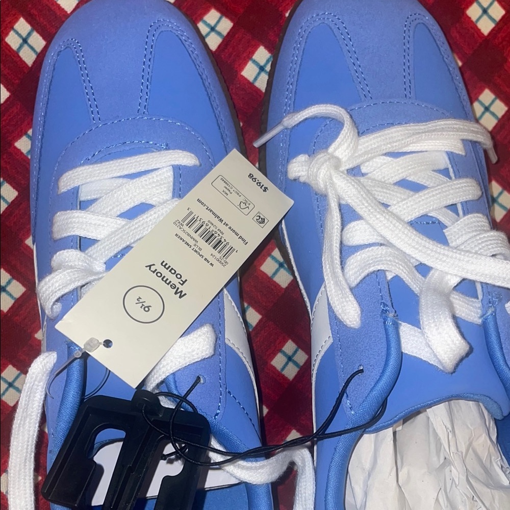 Women's No Boundaries Lace Up Sport Sneakers, Memory Foam, Size 9.5